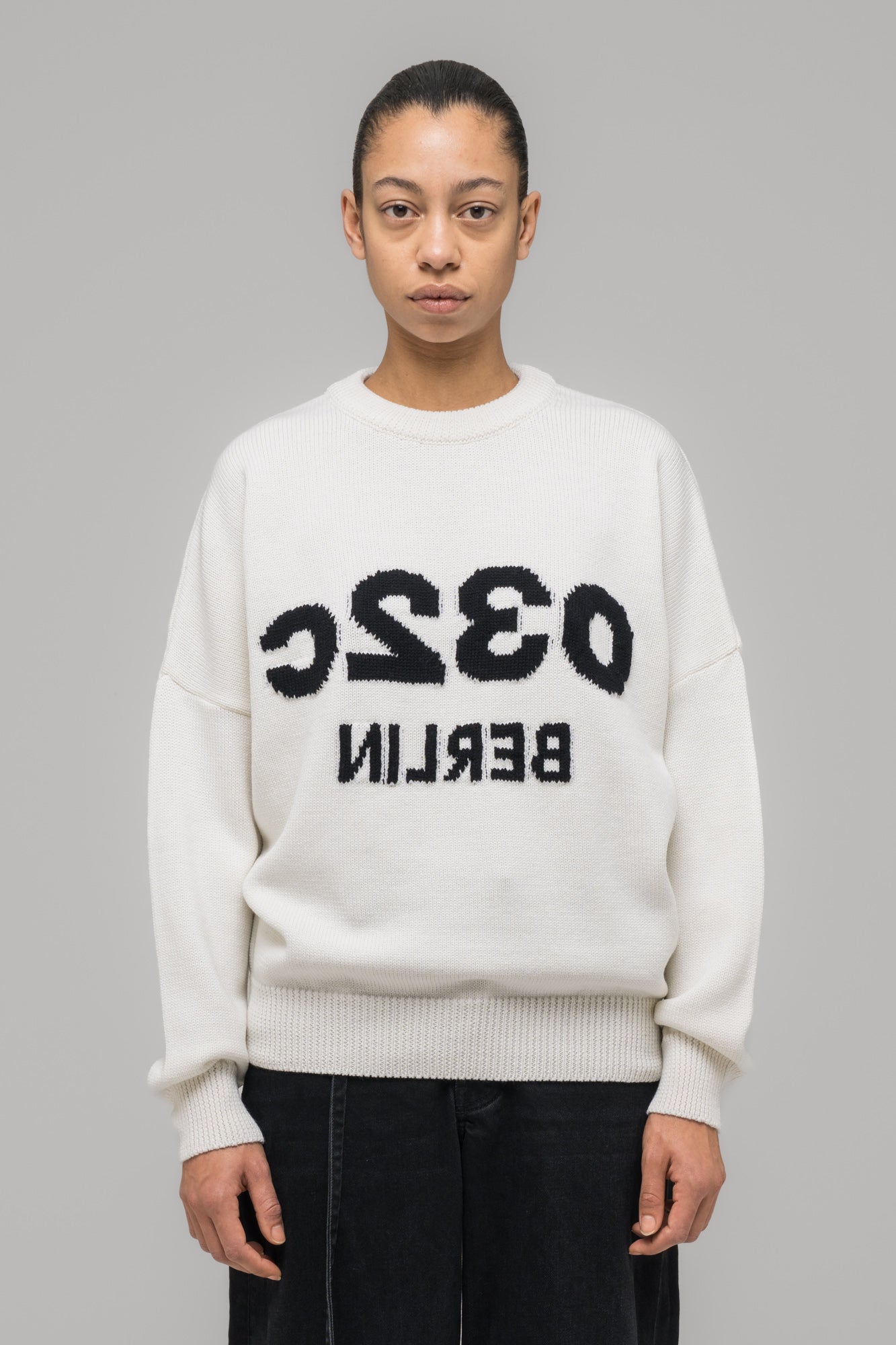 "SELFIE" SWEATER WHITE/BLACK