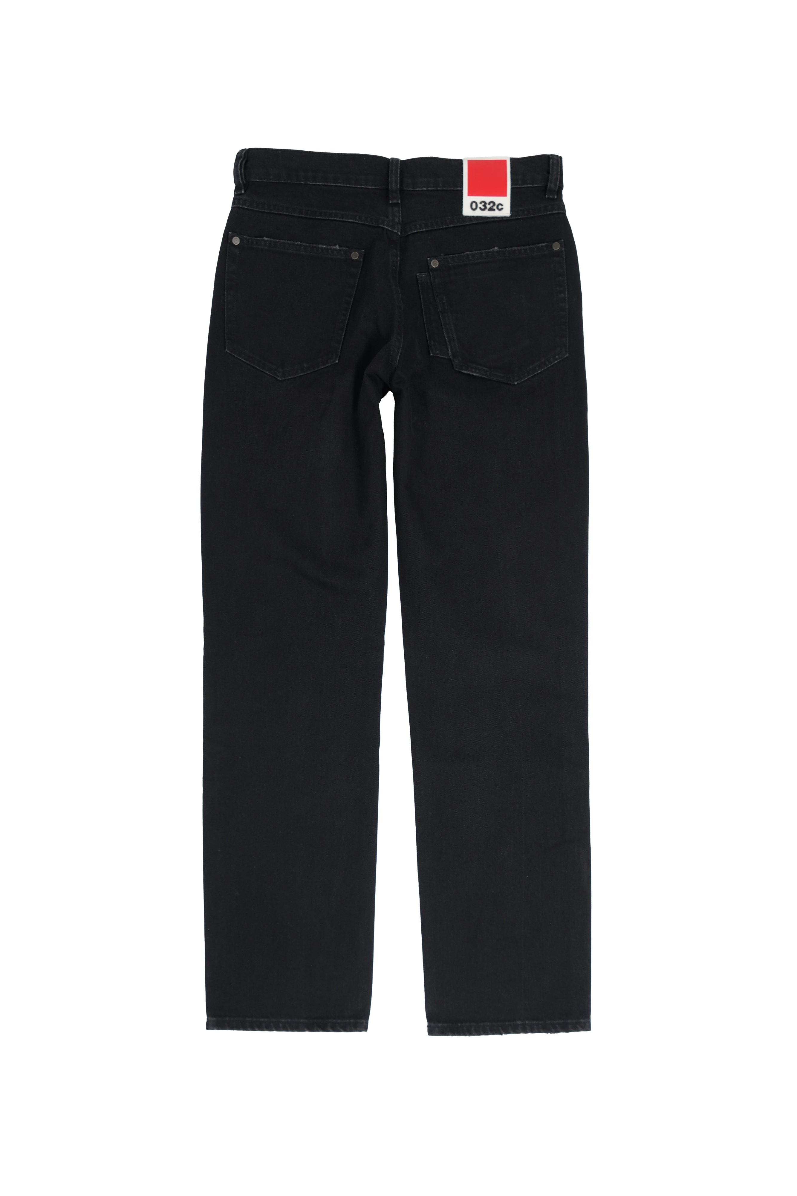 STRAIGHT LEG JEAN