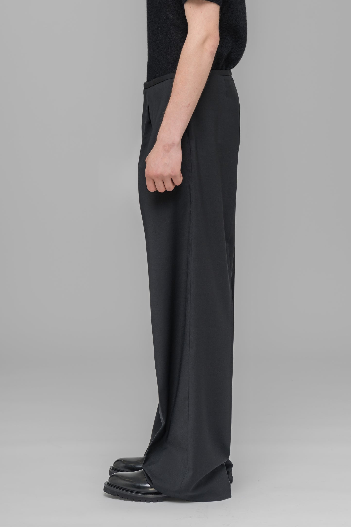 "032c OFFICE ATTIRE" WIDE LEG SUIT PANTS