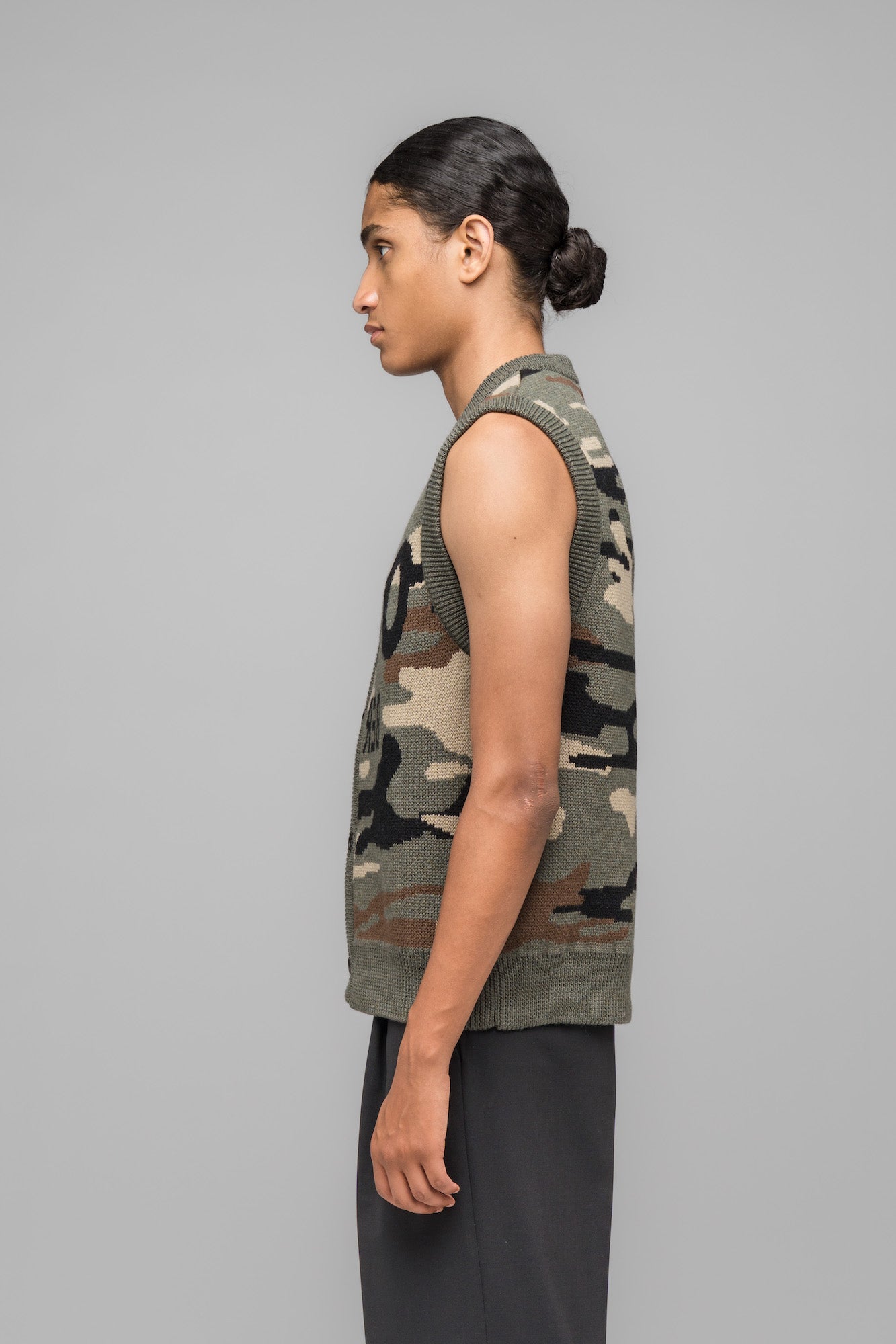 SELFIE VEST - 032c