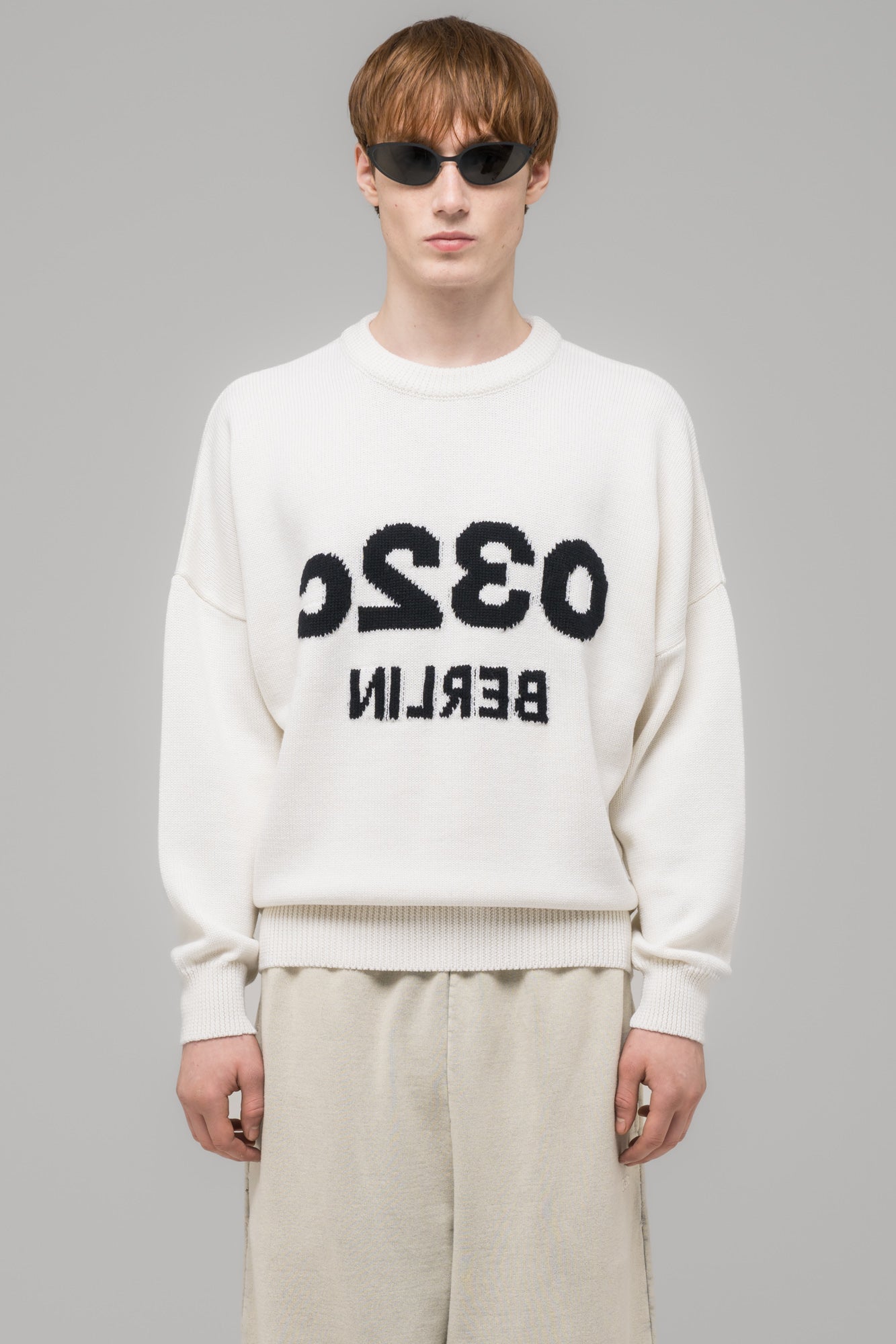 "SELFIE" SWEATER WHITE/BLACK