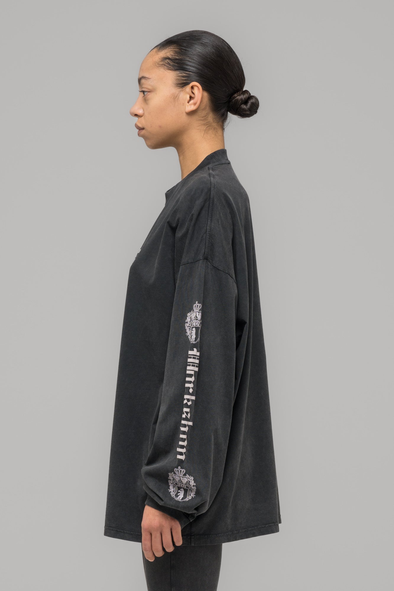 "HARDCORE WELLNESS" OVERSIZED LONGSLEEVE