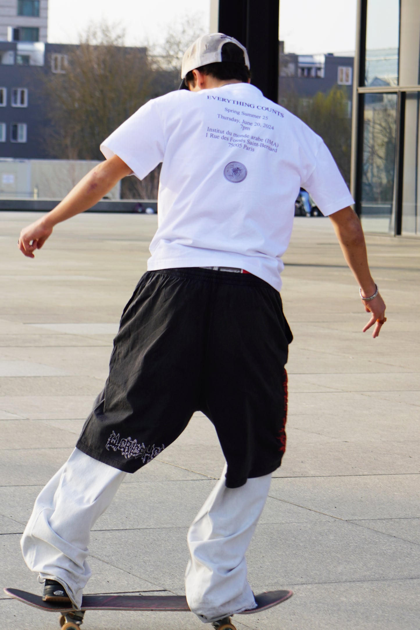 T-SHIRT WITH PRINT
