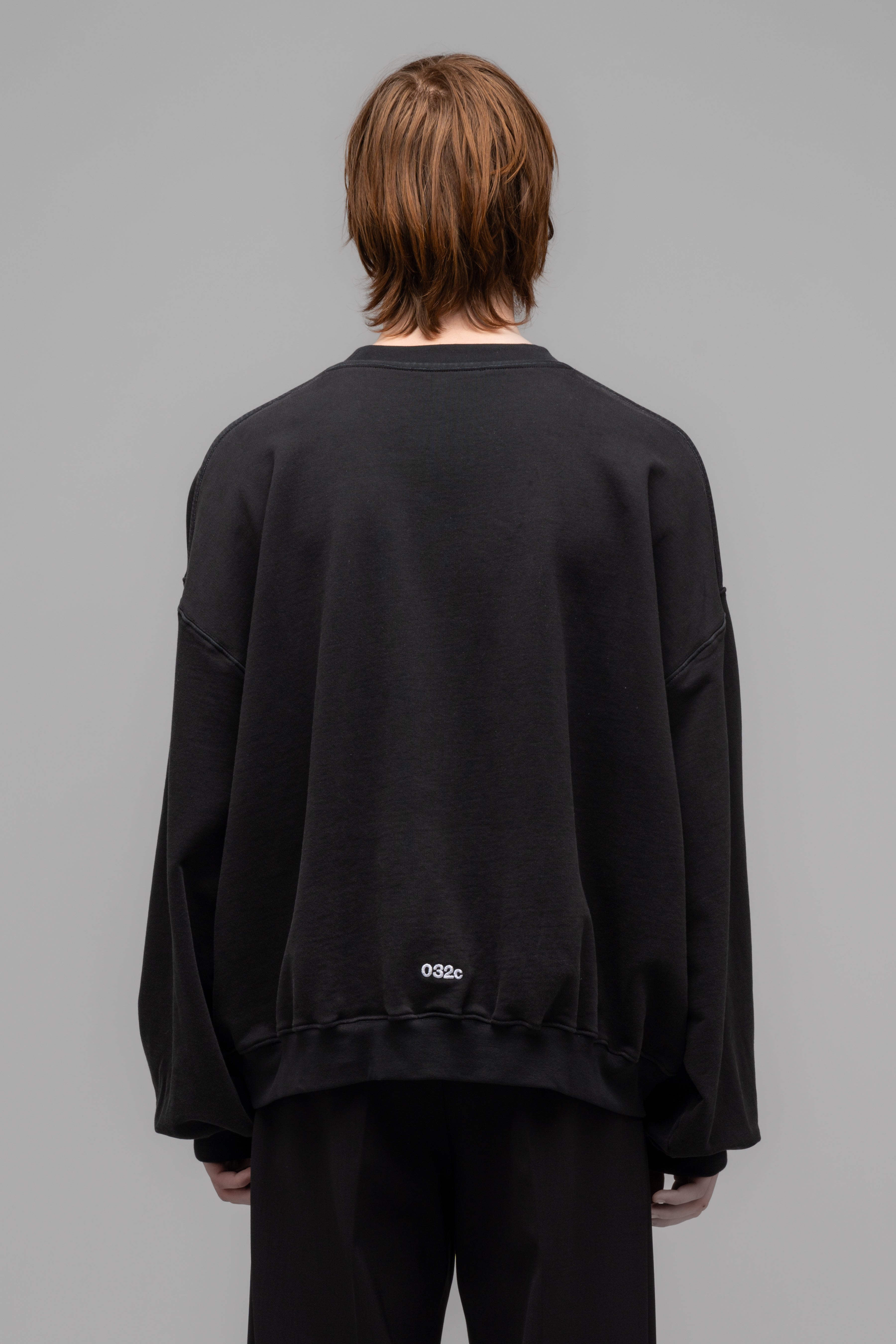 CREWNECK WITH PRINT – 032c