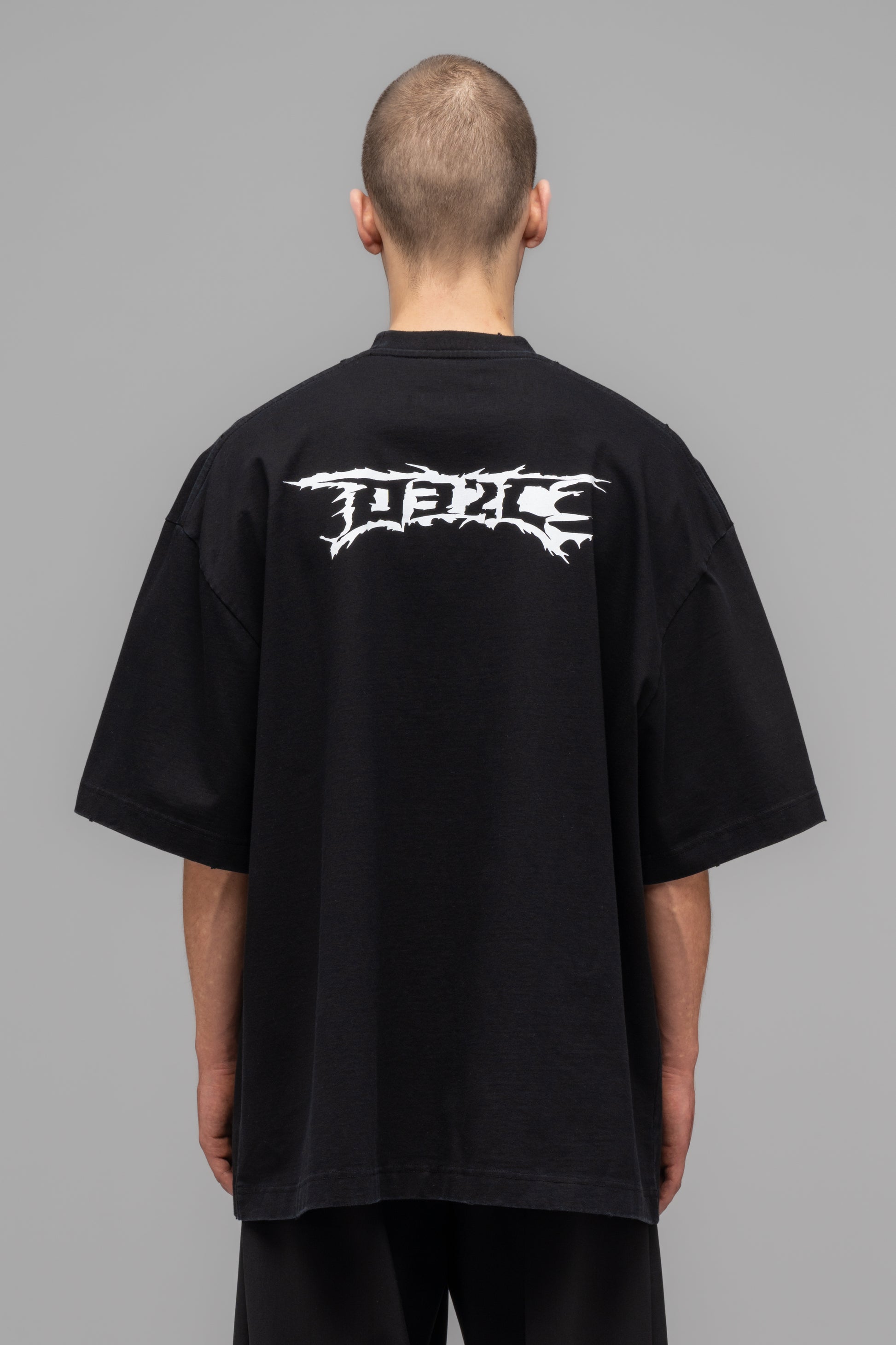 "NERVE SHATTER" OVERSIZED T-SHIRT