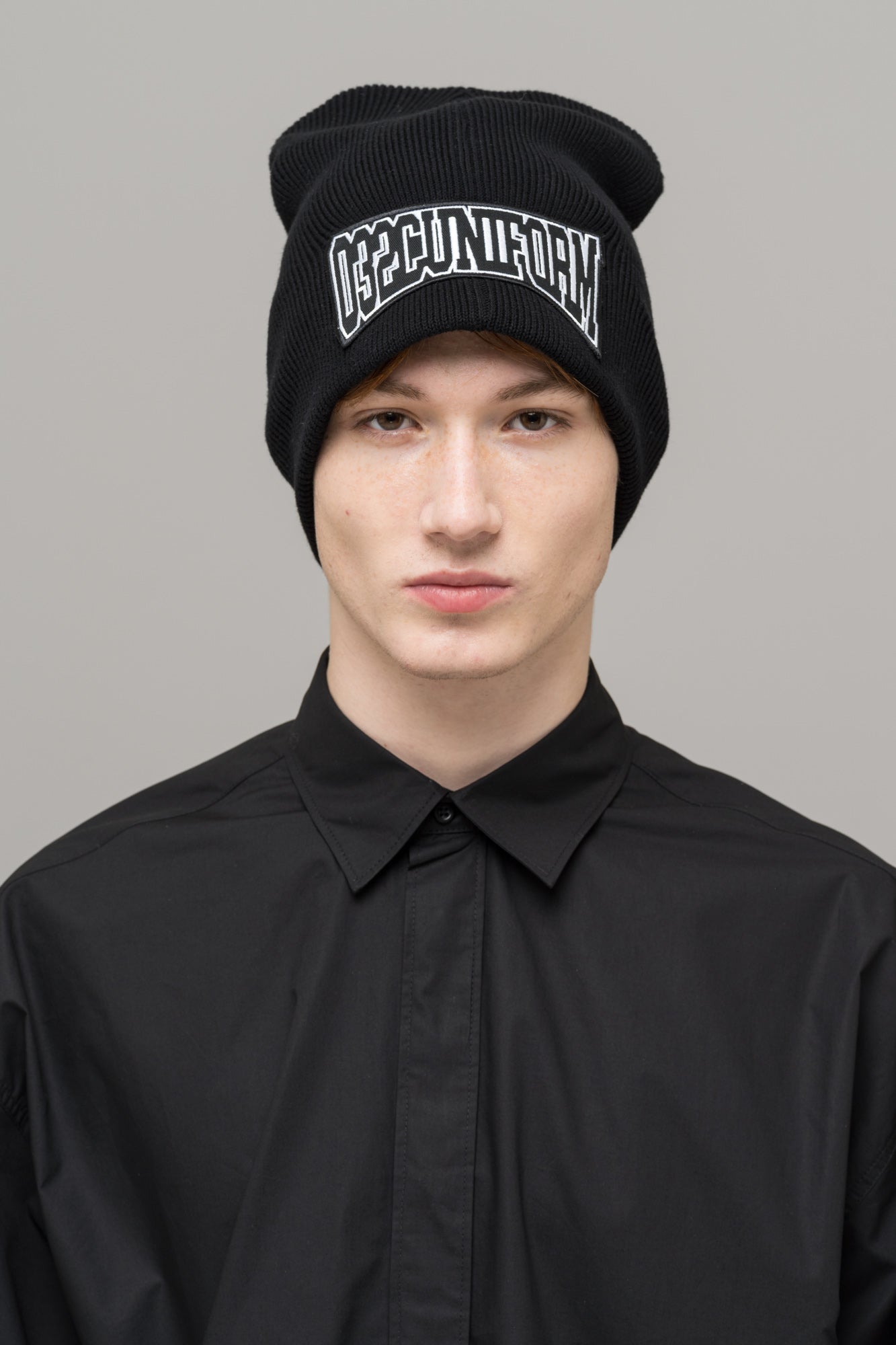 BEANIE WITH EMBROIDERY – 032c